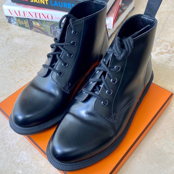 Dr. Martens Shoes - Dr (Doc) Martens Emmeline Boot US6 EU37 black mono